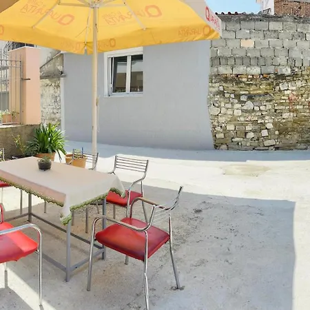 Ensalv - - - Penthouse Guest house *