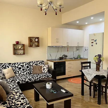 Ensalv - - - Penthouse Guest house