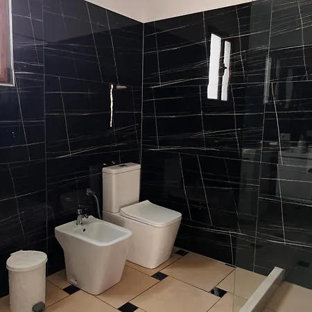 Ensalv - - - Penthouse