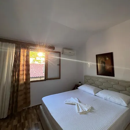 Ensalv - - - Penthouse * Berat