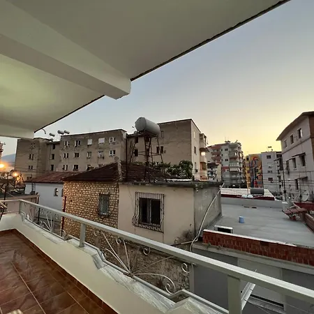 Ensalv - - - Penthouse Guest house *
