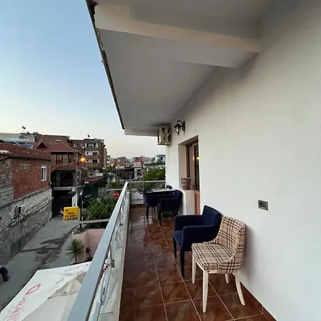 Ensalv - - - Penthouse Guest house Berat