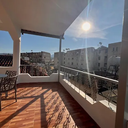 Ensalv - - - Penthouse Guest house *
