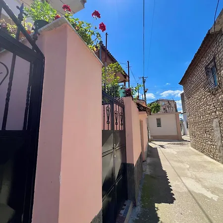 Ensalv - - - Penthouse Berat