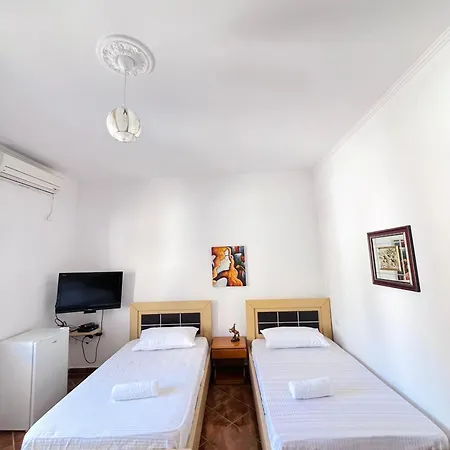 Ensalv - - - Penthouse