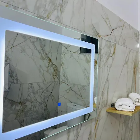 Ensalv - - - Penthouse Guest house Berat